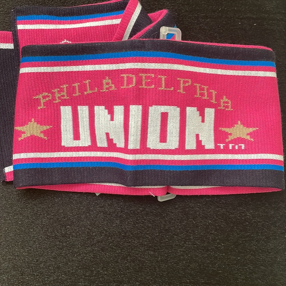 NWT Double Sided Adidas Pink & Black Scarf 🧣 - Picture 5 of 6